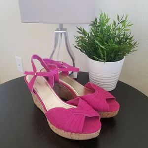 Nine West pink open toed wedge heels